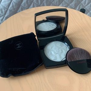 Chanel Le Signe Du Lion Illuminating Powder OR BLANC